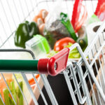 Plus de transparence dans l’alimentation grâce à l’affichage ! Chariot de courses alimentaires