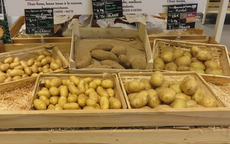 pommes de terre en magasin